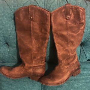 Frye boots size 8.5. Worn just a few times